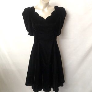 Vintage JUMP 1980’s Black Velvet Dress